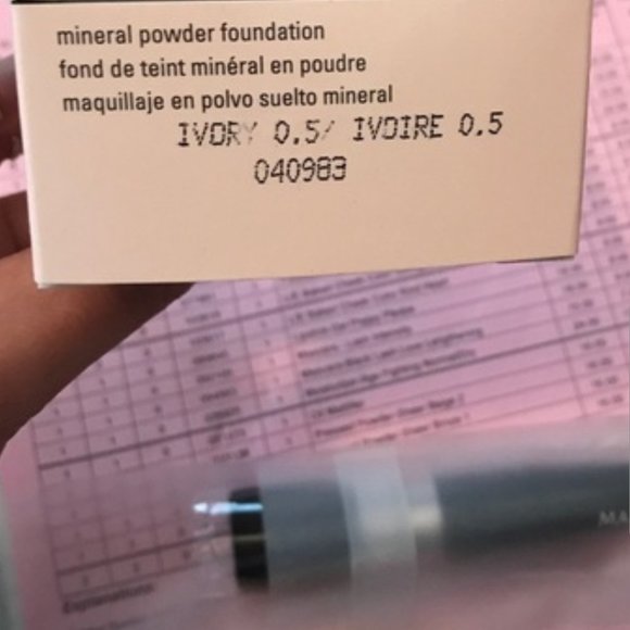 Mary Kay Ivory 0.5 Mineral powder foundation. No brush. - Picture 3 of 6